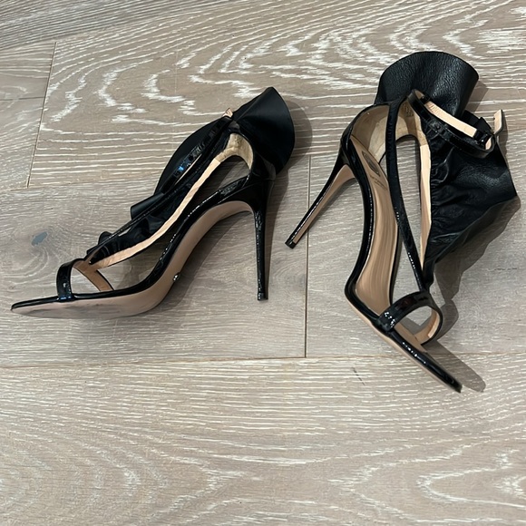 Viktor and Rolf patent leather sandal, 4 inch heel, size 40 - Picture 5 of 7